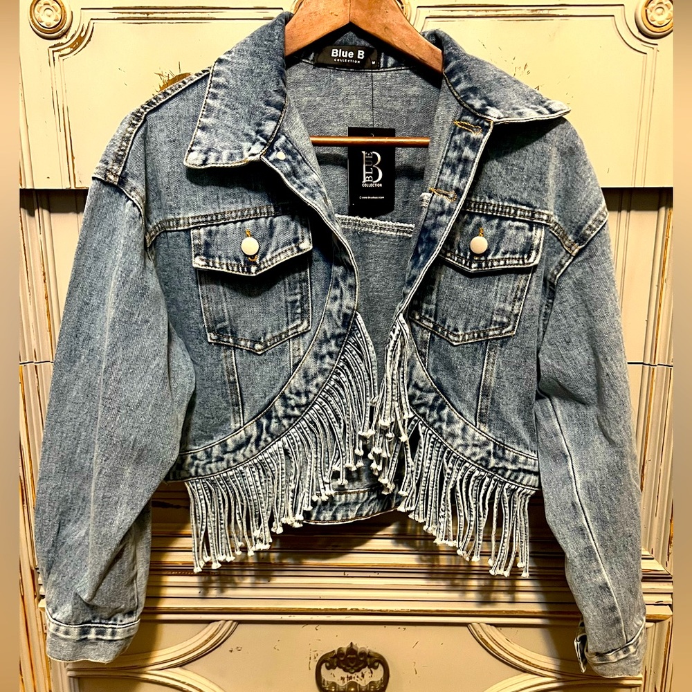 NWT Blue B cropped retro inspired denim fringe hem blue jean western jacket